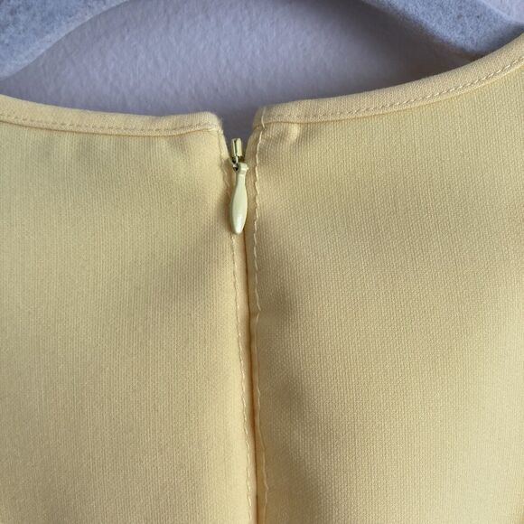 Likely Sleeveless Beckett Bodycon Sheath Peplum Dress Size 4 Yellow Stretch - Picture 8 of 10